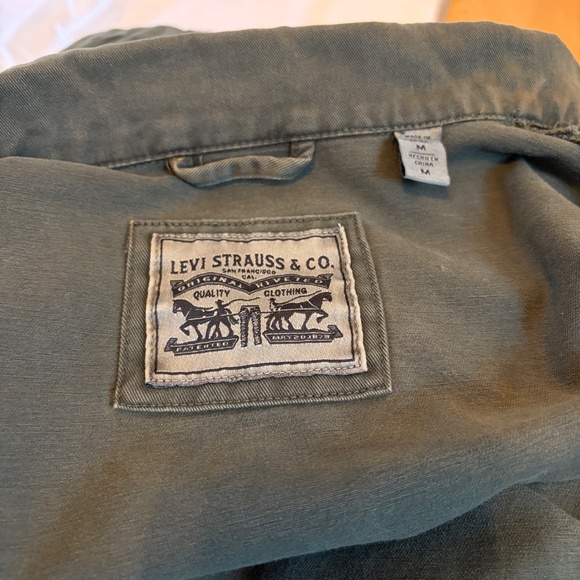 Levi’s Dark Green Military Utility Jacket with Patches – Size M - Picture 4 of 6